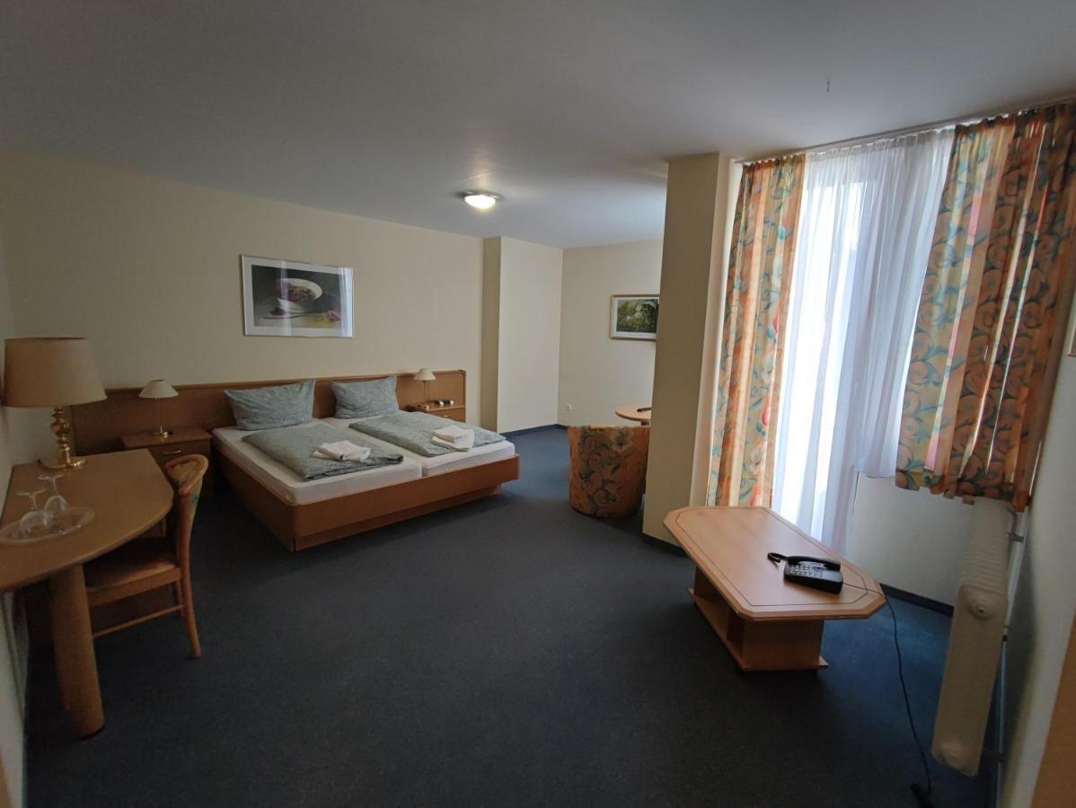 Hotel Schiff Rastatt Exteriör bild